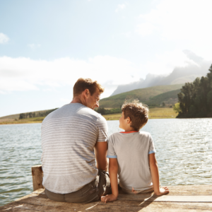 Quando un padre si reinventa, non sta solo migliorando se stesso; sta trasformando l'intera dinamica energetica familiare, creando uno spazio per un maggiore equilibrio e armonia.